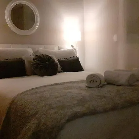 Apartment Luxury & Cozy Volos